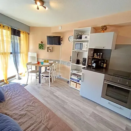 4 Pers. Plein Sud Avec Balcon A St Lary Soulan - Fr-1-457-391 * Cadeilhan-Trachere